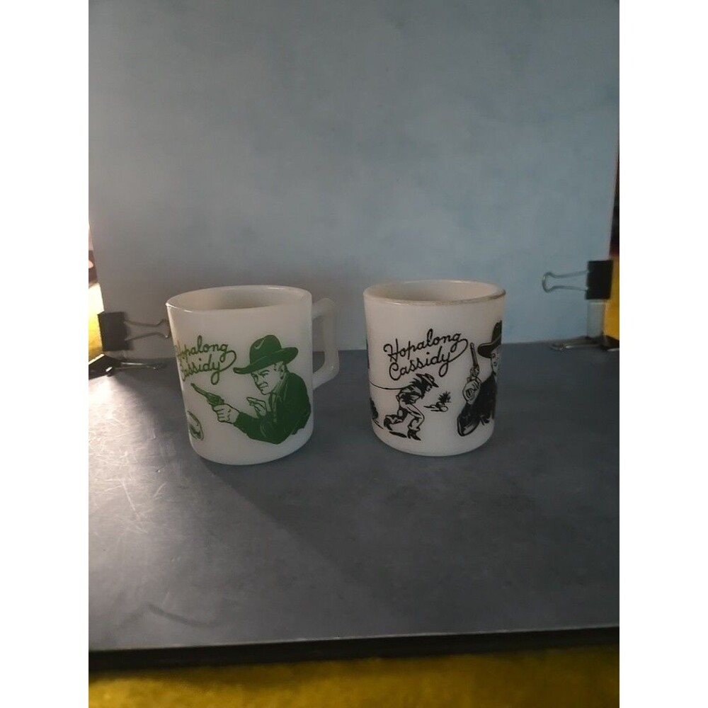 Vtg. Hopalong Cassidy Cowboys Printed Glass Mugs Set of 2